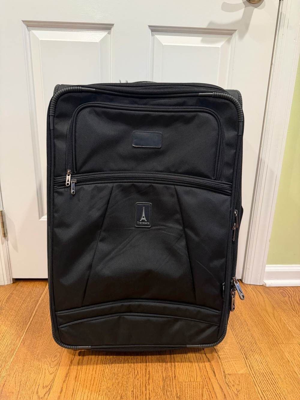 TravelPro Crew 5 Expandable 24" Wheeled Carry-On Luggage Suitcase 7424-01